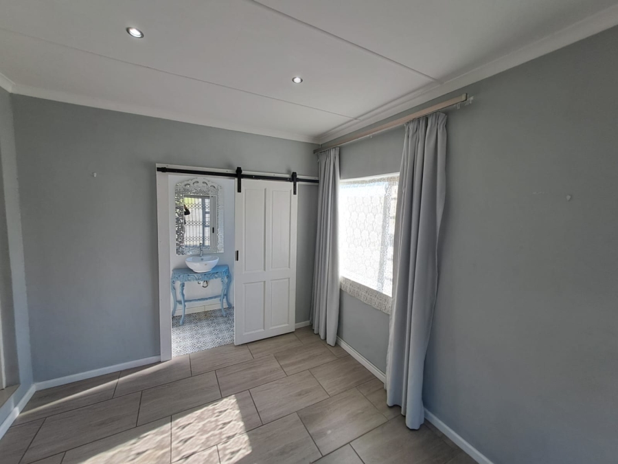 4 Bedroom Property for Sale in Nahoon Valley Park Eastern Cape